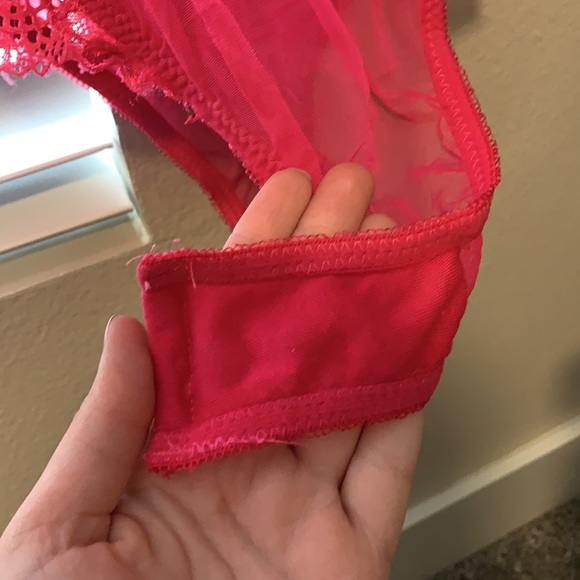 Hot pink lace bodysuit with snap closure - Picture 5 of 7